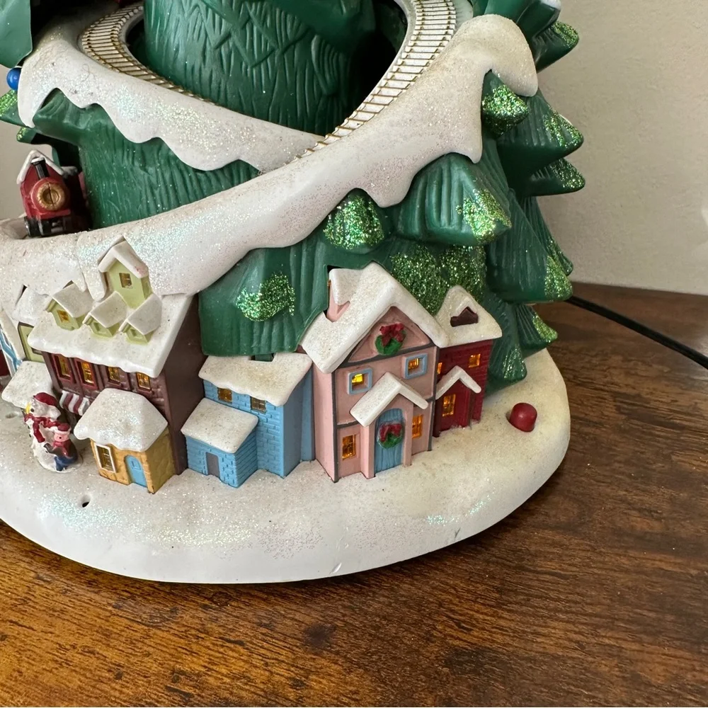 Vintage Avon 2007 Musical Christmas Tree with Moving Train & Village Scene - Picture 6 of 11